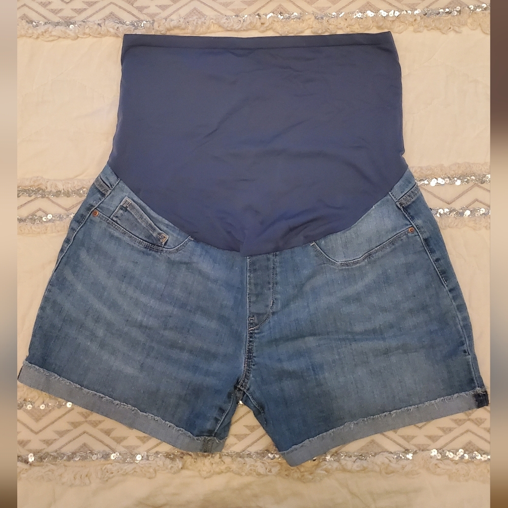Levi's maternity jeans